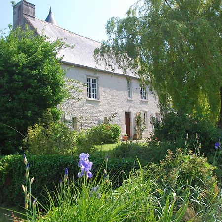Le Manoir De Juganville Saint-Martin-de-Varreville Luaran gambar